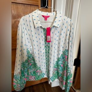 Lilly Pulitzer ladies long sleeve button up size XL